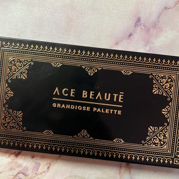 Ace Beaute Grandiose Eyeshadow Palette - Picture 4 of 6